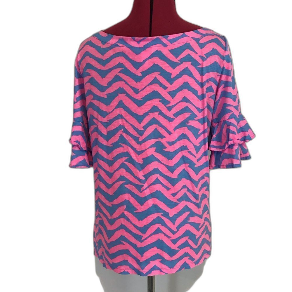 Lilly Pulitzer Lula Top Size Medium Pink & Blue Ruffle Sleeve Got Lucky Print - Picture 5 of 12